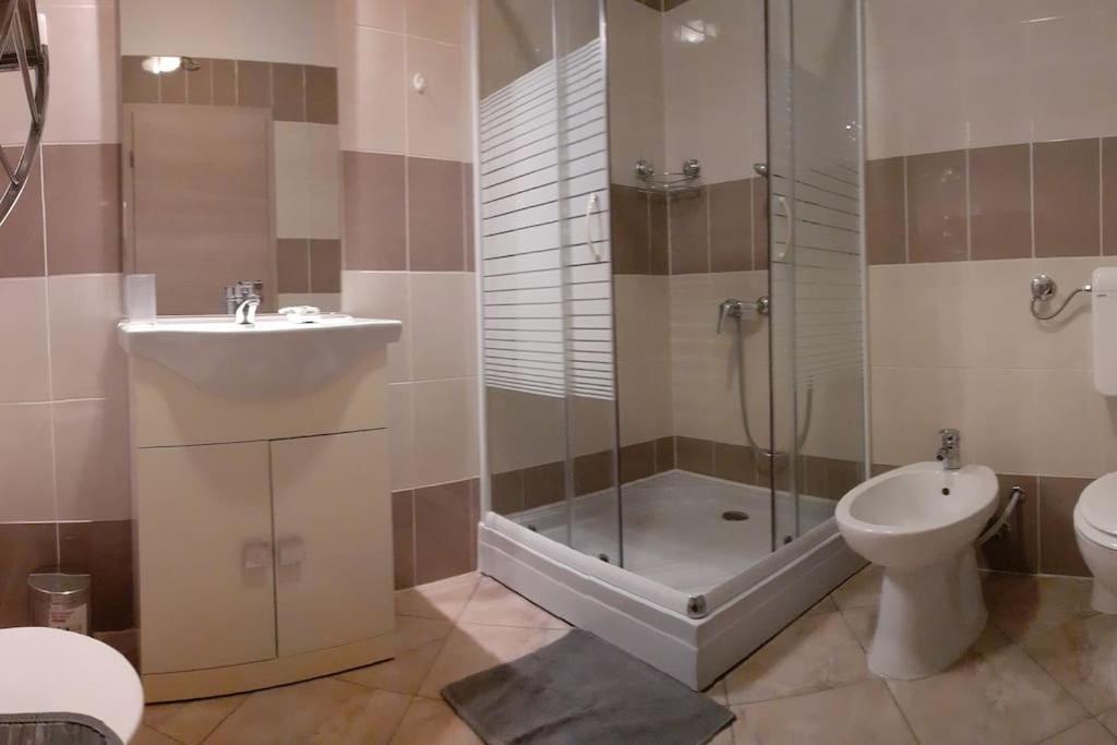 Vis - Luxury Holiday Villa With Swimming Pool Eksteriør bilde